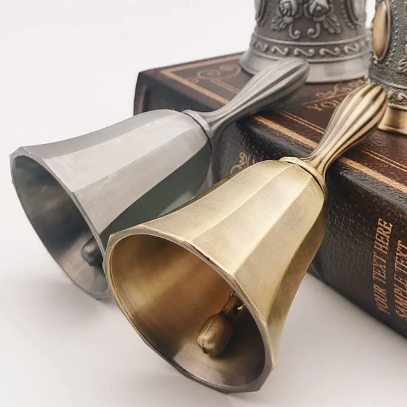 New Vintage Brass Bell Hand Di - Vintage Collectible Dishes recension och pris